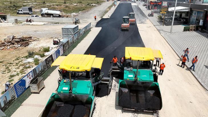 Mersin’de yol yenileme ve bakım çalışmaları sürüyor