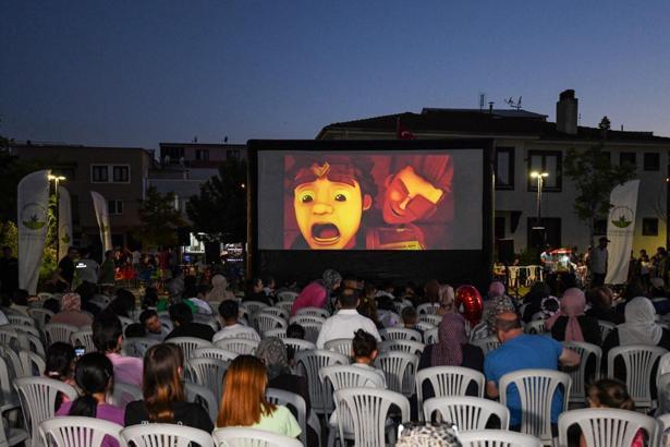 Osmangazi’de çocuklara ücretsiz sinema gösterimi