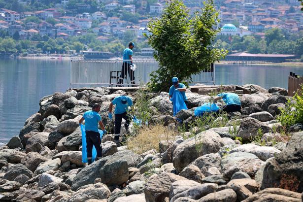 Sapanca Gölü'nde kapsamlı temizlik çalışması gerçekleştirildi