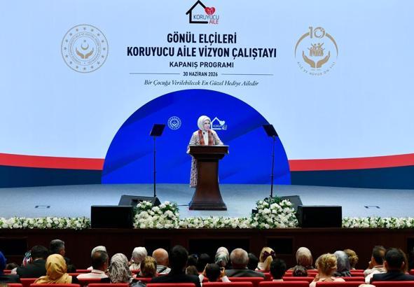 Emine Erdoğan: 9 bin koruyucu ailemiz 11 bin çocuğumuzu baş tacı ediyor