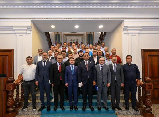 Bakan Gürlek, Erdemli Belediye Başkanı Kara ve muhtarları kabul etti