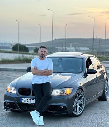 Kaza yapan sürücüye yardım ederken akıma kapılan Furkan, balayından döndüğü gün öldü