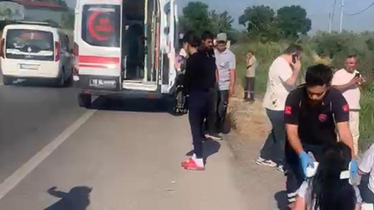 Gemlik'te işçi servis minibüsüyle otomobil çarpıştı; 15 yaralı