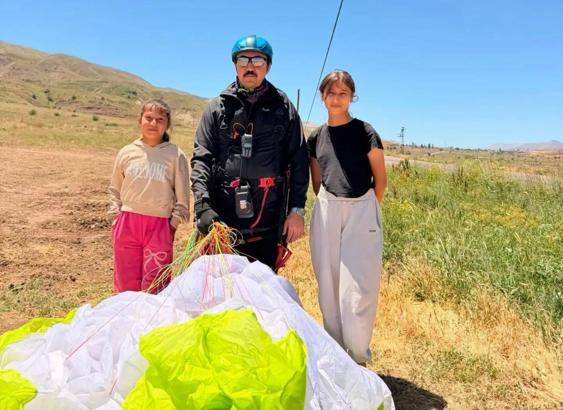 Adıyaman'da yamaç paraşütü etkinliği