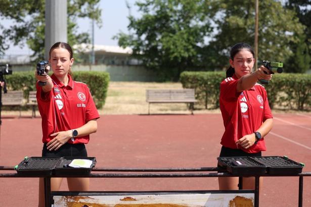 Osmangazi Belediyesporlu milli sporcular Tuana ve Elif, Avrupa Şampiyonası'nda Türkiye'yi temsil edecek