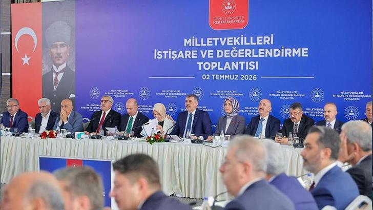 Bakan Çiftçi, AK Parti milletvekilleriyle bir araya geldi