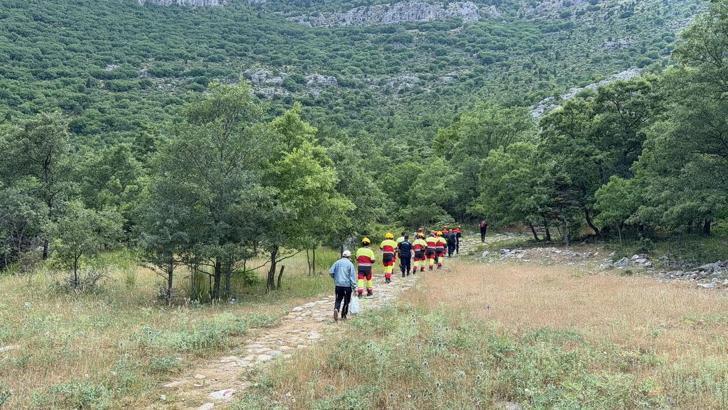 Eşiyle hayvan otlatmak için gittiği bölgede kayboldu