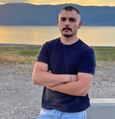 Otomobilinde hareketsiz bulundu hastanede kurtarılamadı