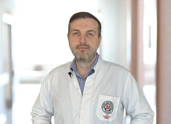 ‘Yaz tatili göz lazer operasyonu için engel değil’
