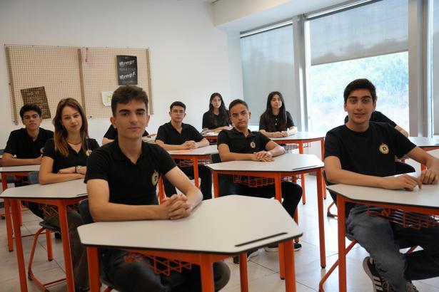 Demirören Medya ve Teknoloji Lisesi'nde tanıtım günleri başladı