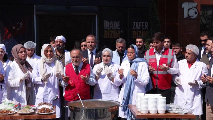 15 Temmuz Derneği'nden 253 şehit anısına aşure programı