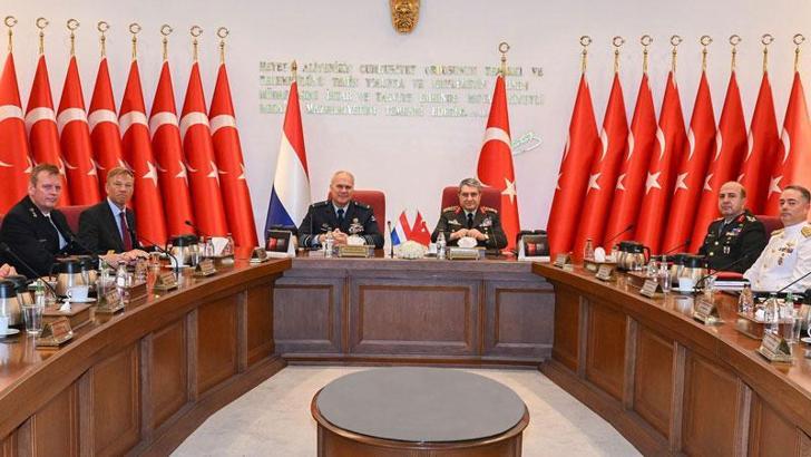 Genelkurmay Başkanı Bayraktaroğlu, Hollandalı mevkidaşı Eichelsheim ile görüştü