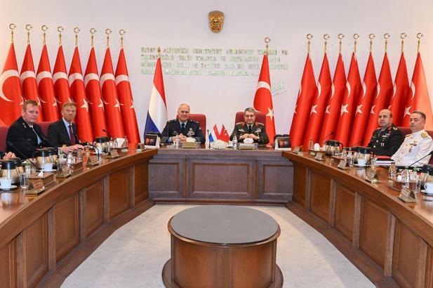 Genelkurmay Başkanı Bayraktaroğlu, Hollandalı mevkidaşı Eichelsheim ile görüştü