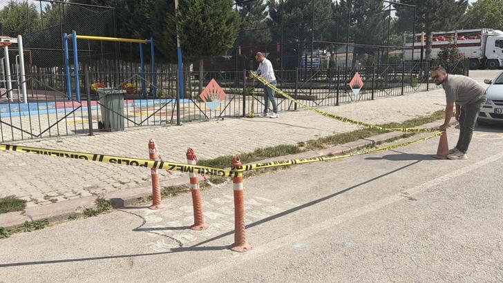 Kendisini ayağından vuran saldırgana taş atarak karşılık verdi