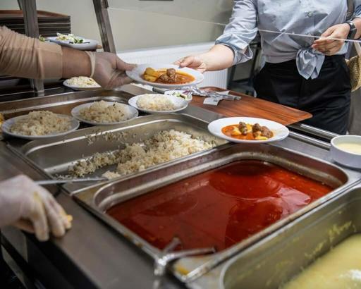 Kuşadası'nda uygun fiyata kaliteli yemek Kent Lokantası'nda