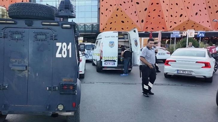 Ümraniye'de alışveriş merkezinde silahlı saldırı: 2 yaralı