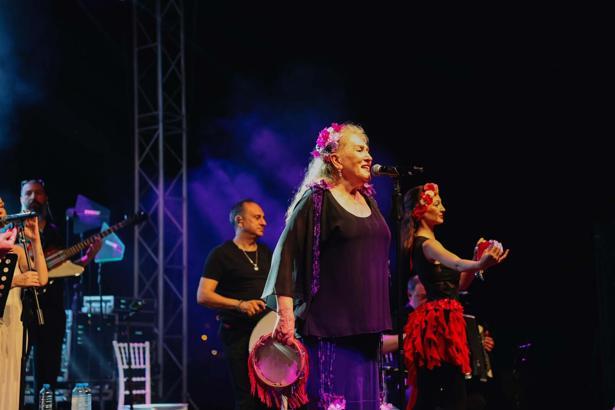 Didim Lavanta ve Aromaterapi Festivali, Suzan Kardeş konseriyle başladı