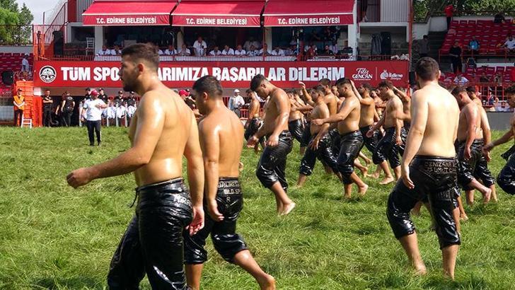 Kırkpınar’da ikinci gün güreşleri başladı