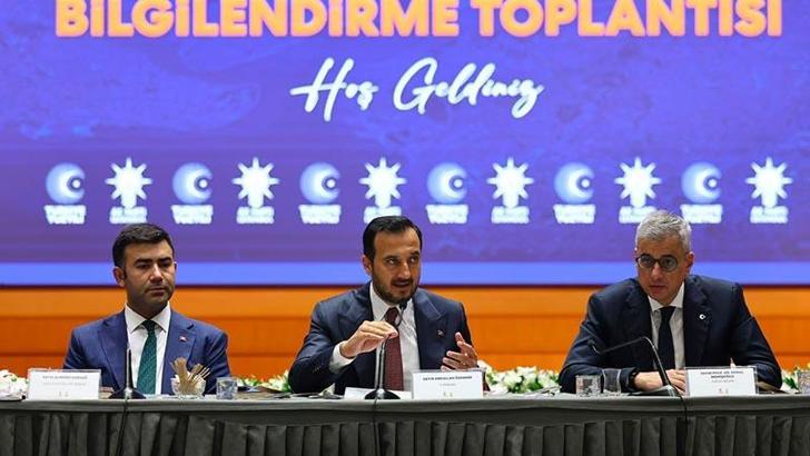 AK Parti İstanbul İl BaÅŸkanlığı'nda 'SaÄŸlıklı Türkiye Yüzyılı' toplantısı yapıldı