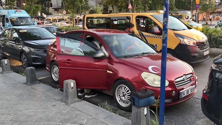 Üsküdar’da park halindeki otomobilde ölü bulundu