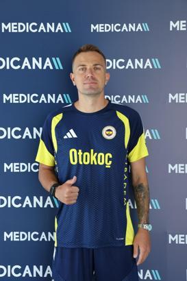 Fenerbahçe’nin milli futbolcularının yanı sıra Diego Carlos ve Nene Avusturya kampına katılacak