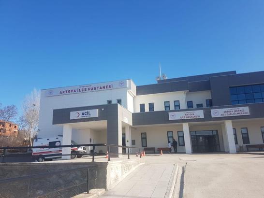 Düğün yemeği yiyen 26 kişi hastanelik oldu