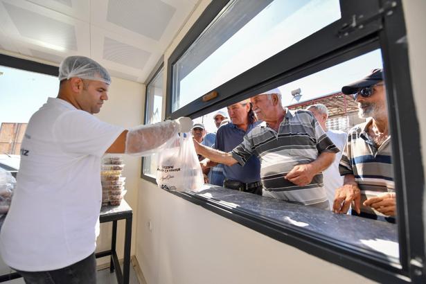 Mersin'de Büyükşehir Mahalle Mutfakları 59 noktada vatandaşın hizmetinde