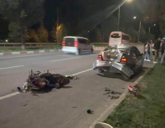 Otomobile çarpan motosikletin sürücüsü ağır yaralandı