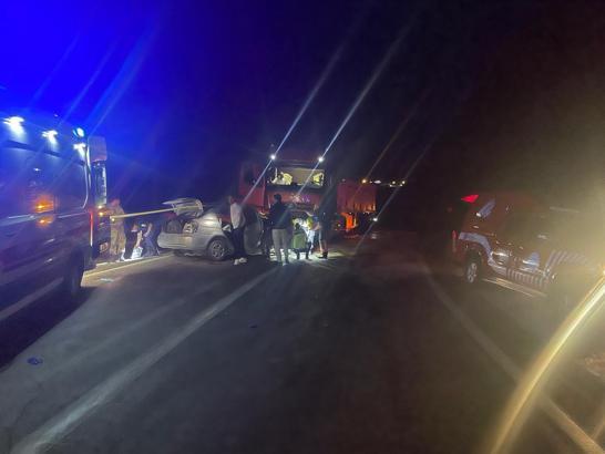 TIR ile çarpışan otomobildeki çift ile kızları öldü