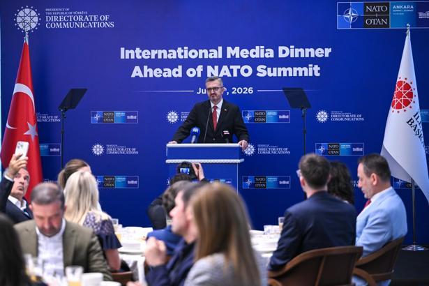İletişim Başkanı Duran, NATO Zirvesi öncesi uluslararası basın mensuplarıyla buluştu