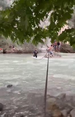Derede mahsur kalan 7 kişi kurtarıldı