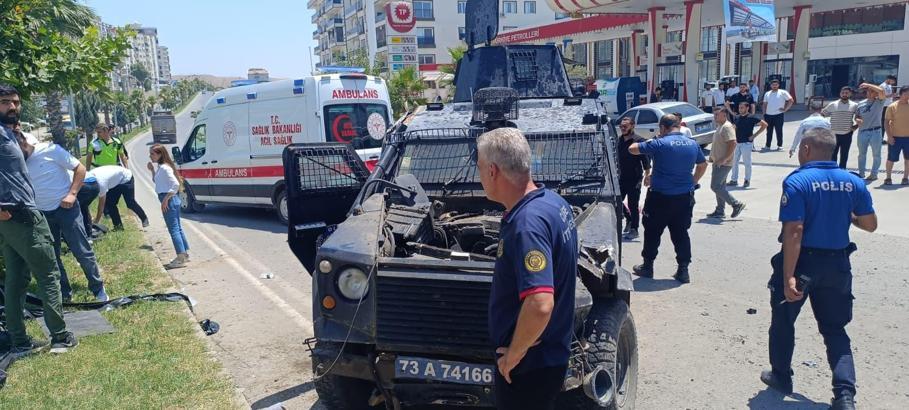 Şırnak'ta zırhlı araç, takla attı; 2 polis yaralı