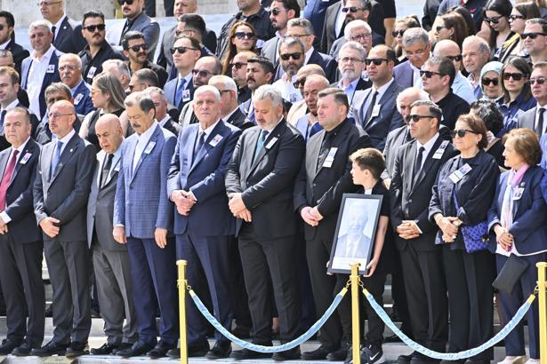 Hayatını kaybeden eski Devlet Bakanı Kara için Meclis'te tören