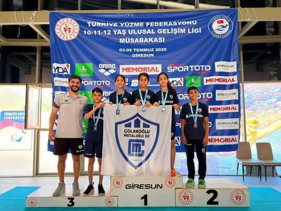 Çolakoğlu Metalurji Spor Kulübü yüzücüleri Giresun'da derece elde etti