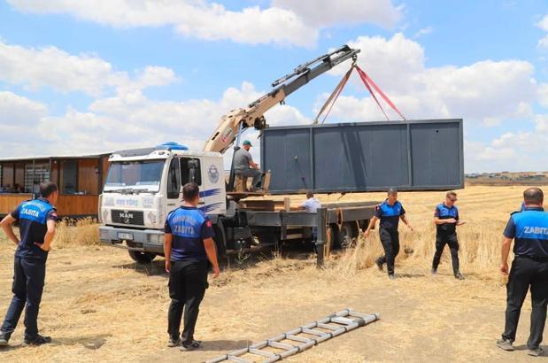 Marmaraereğlisi'nde kaçak yapılar yıkıldı, konteynerler kaldırıldı