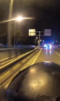 Refüje çarpan otomobilin takla attığı kaza kamerada