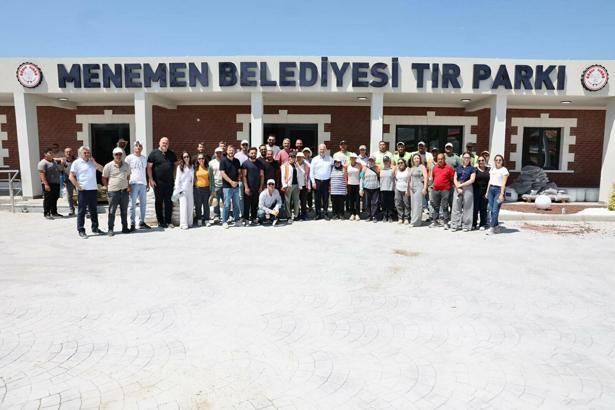 Menemen Belediyesi'nden uzun yol şoförlerine modern TIR Garajı