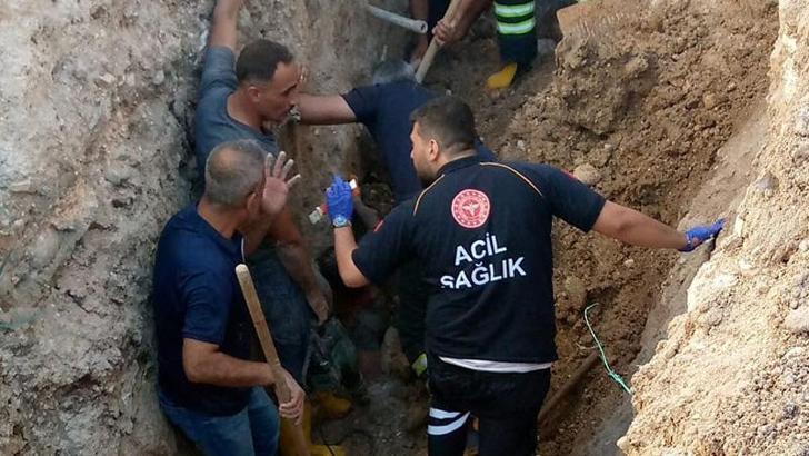 Göçük altında kalan işçiyi itfaiye ekipleri çıkardı