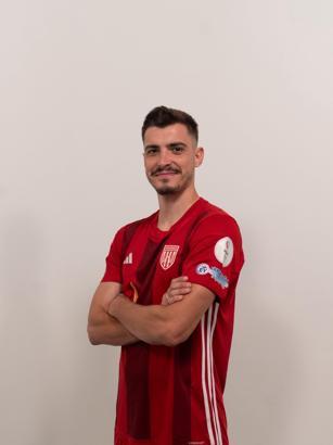 Ayvalıkgücü'nde Hamit kaldı