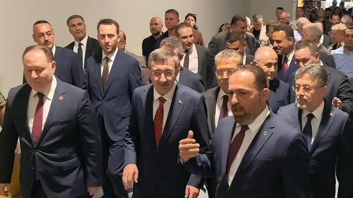Cumhurbaşkanı Yardımcısı Yılmaz, Güzelyurt Soğuk Hava Deposu Entegre Tesisleri’nde incelemede bulundu