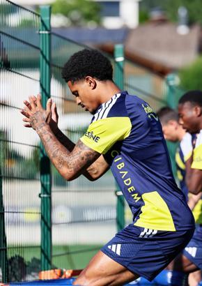 Fenerbahçe'de hazırlıklar devam ediyor
