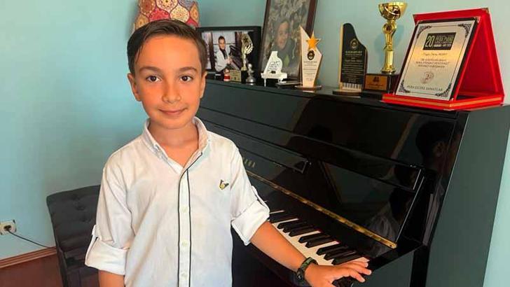 Fransa’daki piyano yarışmasında 'en iyi kulak' seçilen Özgür: Ülkemi temsil etmeyi sürdüreceğim