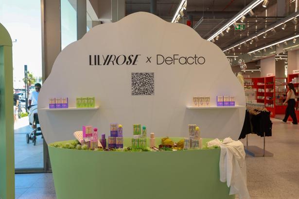 LilyRose x DeFacto’dan plaj koleksiyonu