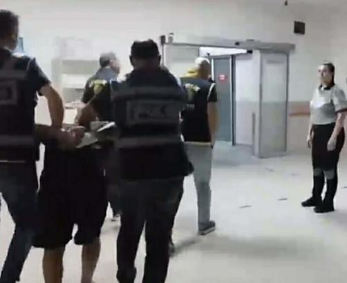 Ayvalık’ta bir kişinin bıçaklanarak ağır yaralandığı trafik kavgasında 2 şüpheli tutuklandı