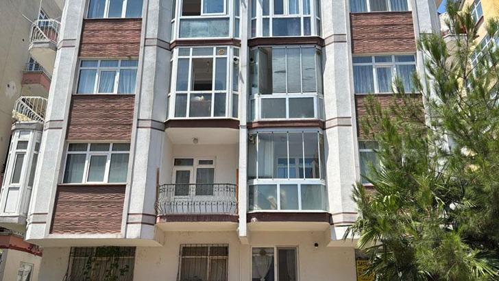 Ablasının cesedi ile 1 hafta aynı evde kalan engelli, hastaneye kaldırıldı