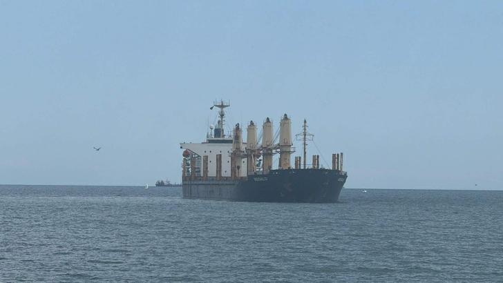 Tekirdağ açıklarında karaya oturan geminin kaptanı kurtarma talebinde bulunmadı
