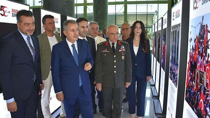 İzmir Adnan Menderes Havalimanı'nda '15 Temmuz Hafıza ve Hatıra' sergisi