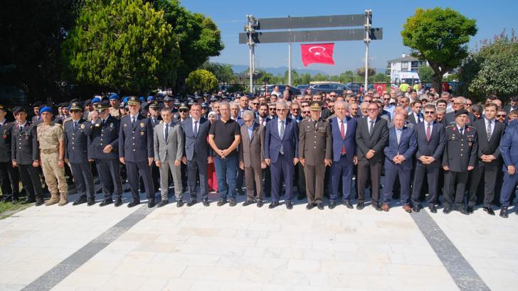 15 Temmuz şehidi emniyet müdürü, mezarı başında anıldı