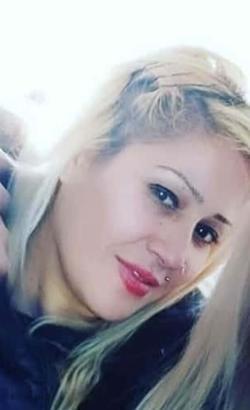 Sevgilisi tarafından dövülerek öldürülen Sevil'in tabutunu kadınlar taşıdı