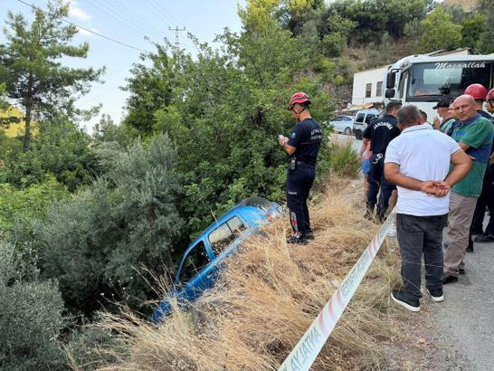Otomobil şarampolde düştü, sürücü hafif yaralandı